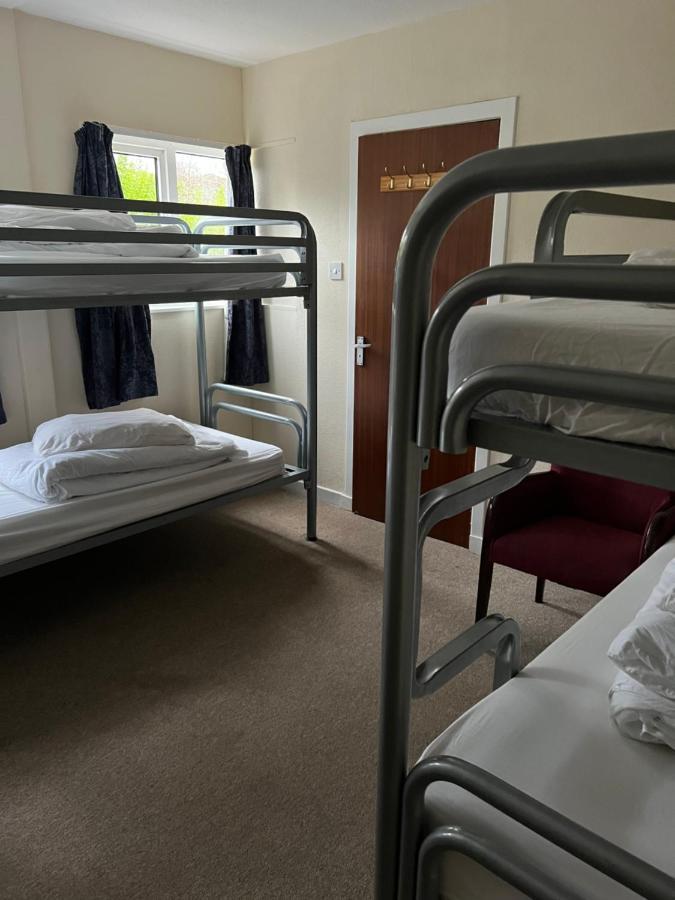 Saucy Mary'S Hostel Kyleakin Bagian luar foto