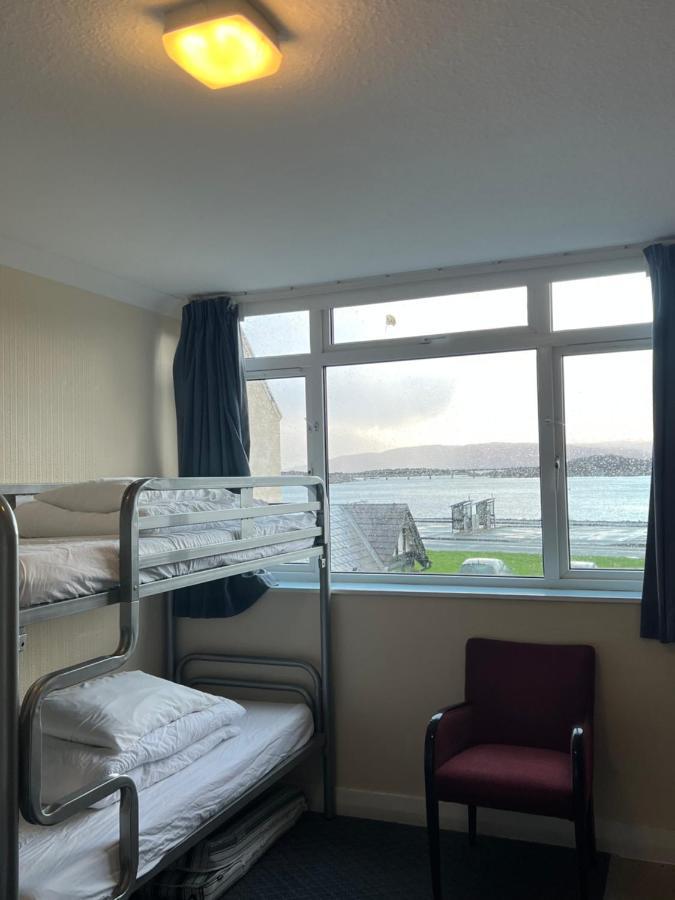 Saucy Mary'S Hostel Kyleakin Bagian luar foto