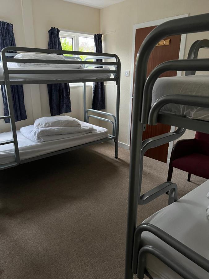 Saucy Mary'S Hostel Kyleakin Bagian luar foto