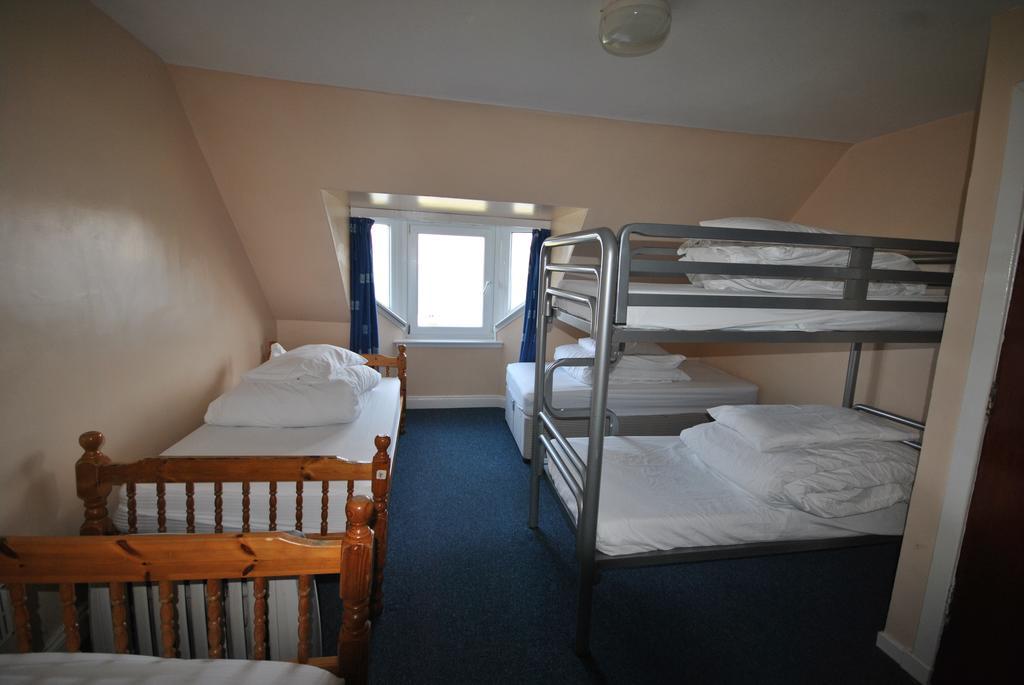 Saucy Mary'S Hostel Kyleakin Ruang foto